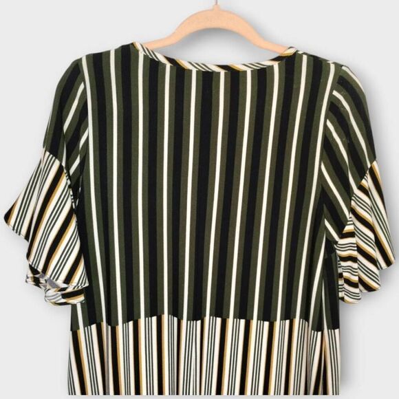 Violet Weekend Womens Dress Sz Medium Navy Knit Stripes Color‎ Block Classicore - Picture 3 of 10